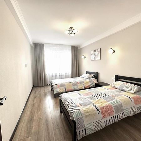 Artal Apartment On Obolonskyi Avenue 16A, 2 Bedroom Kiev Ngoại thất bức ảnh